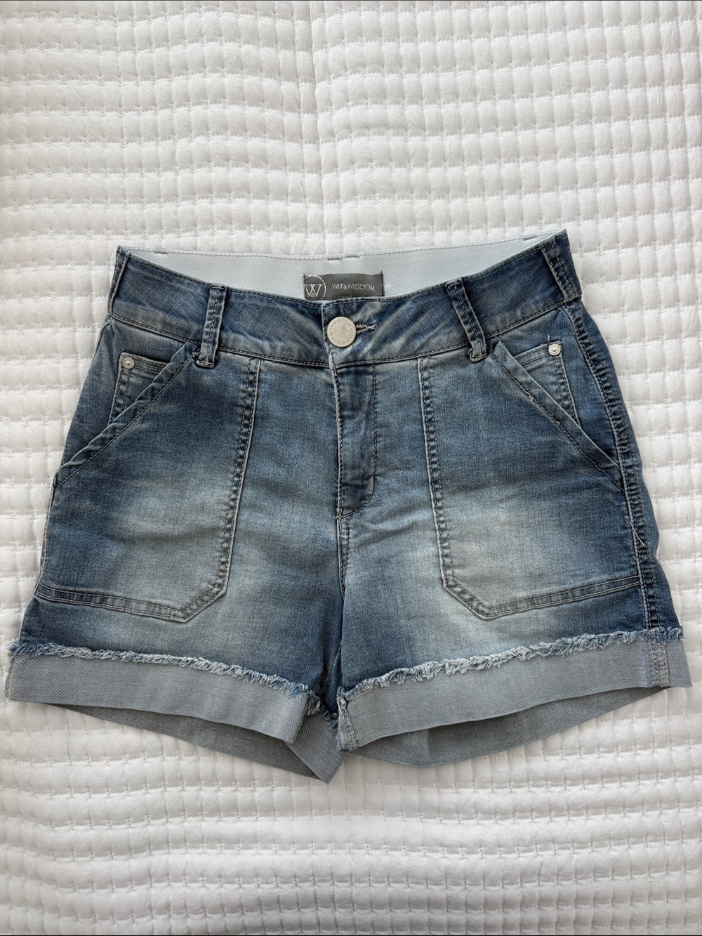 Wit & Wisdom Faded Blue Denim Roll-Cuff Jean Shorts - new without tags